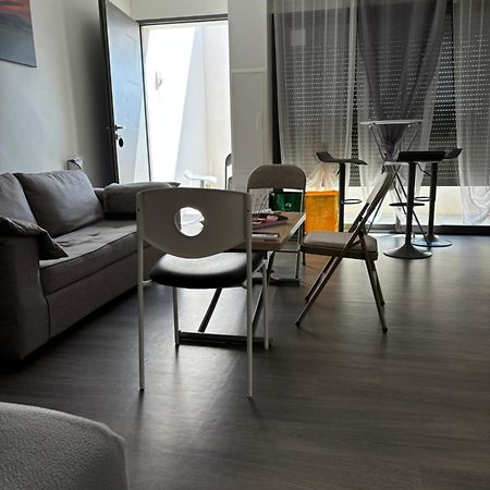 Grand Studio Confortable Et Spacieux Avec Terrasse Villeneuve-lès-Maguelonne Buitenkant foto